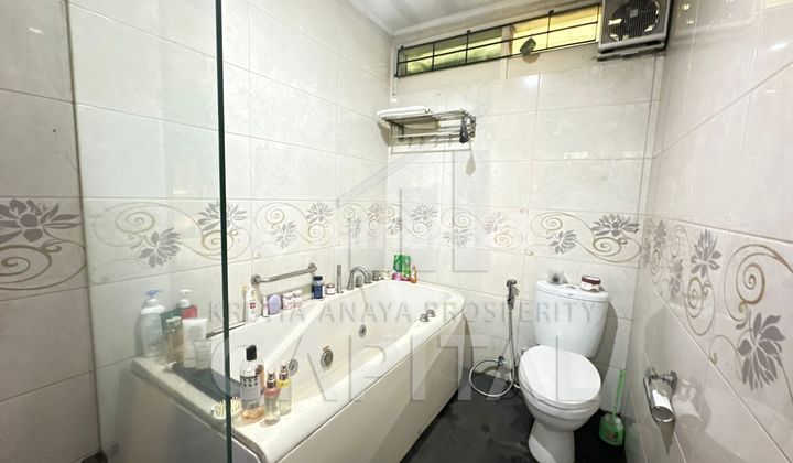 Rumah Semi Furnished Dengan Lokasi Premium Dan Super Strategis di Area Riau Ganti Owner Mau Pindah 2