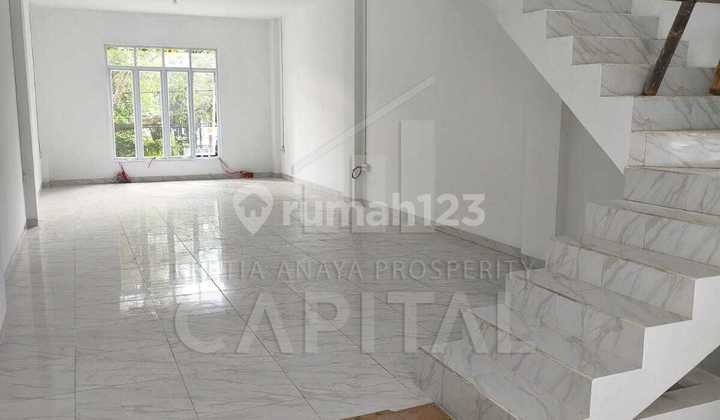 Ruko dengan 3 Setengah Lantai Siap Pakai untuk Usahamu di Karapitan Kota Bandung