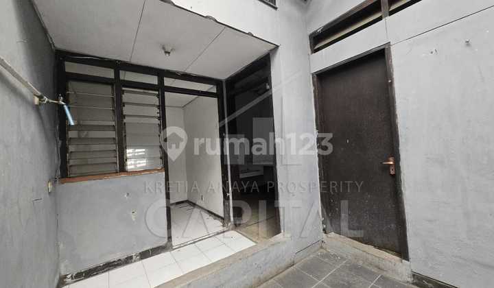 Rumah Hitung Tanah dengan Akses Jalan Lebar di Jalan Kembar Kota Bandung