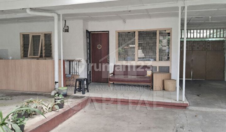Harga Menarik! Jual Rumah Lama di Sayap Riau