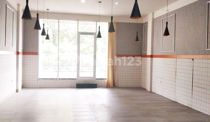 Ruko Cantik 4 Lantai Lokasi Strategis di Daerah Antapani Bandung 4