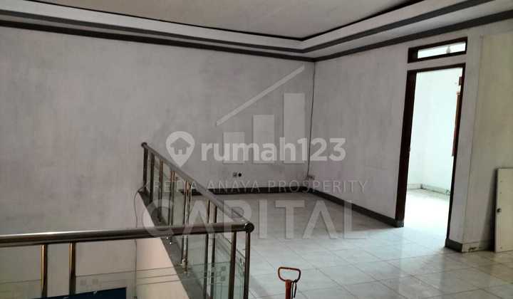 Rumah Sangat Cocok untuk Kantor dengan Lokasi dan Posisi yang Strategis di Batu Indah Kota Bandung 2