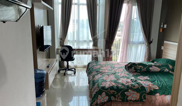 Taman Melati Jatinangor Apartment Fully Furnished with View of Swimming Pool, Warehouse, and Rice Fields 2