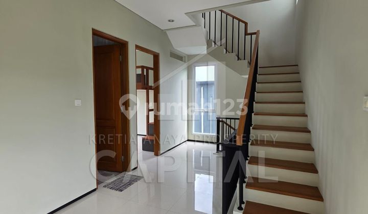 Rumah Villa di Valle Pasirhalang Cisarua dengan View Menawan Pegunungan dan Kerlap Kerlip Lampu Kota 2