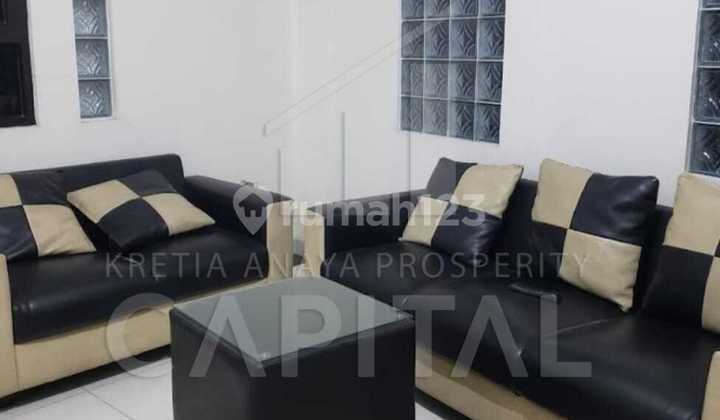 Active Boarding House, 2 minutes to UNJANI Cimahi campus. Active Boarding House, 2 minutes to UNJANI Cimahi campus.