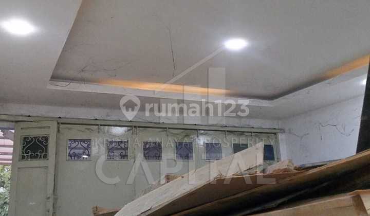 3-Story Shop House Very Suitable for Office and Trade on Jalan Peta, Bandung 2