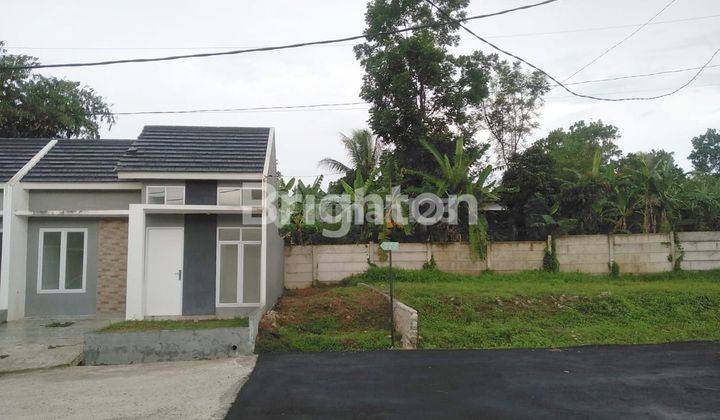 Rumah hook dengan tanah luas di perumahan Tenjo City Metropolis 2