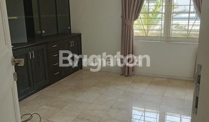 Two-Story House in Blue Lake Cluster, Lippo Central, Lippo Karawaci Central 2