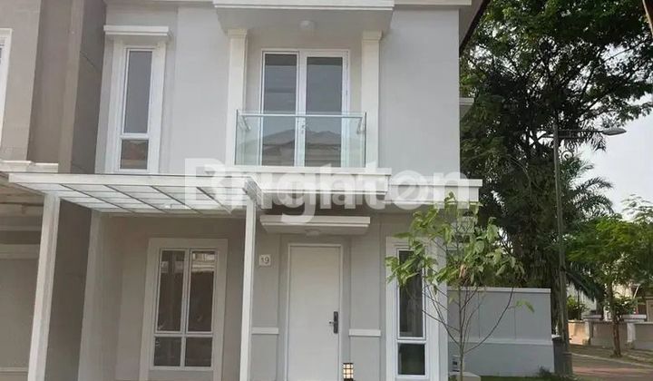 Rumah Hoek Minimalis  dekat kawasan komersial di Gading Serpong