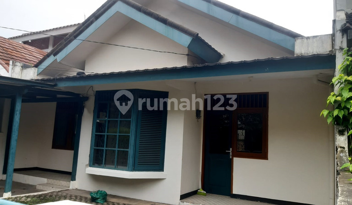 Rumah Lokasi Strategis dengan Bangunan Lama Kokoh @Bintaro Sektor 5 2