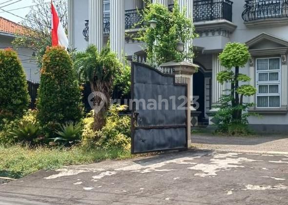 Rumah Mewah Semi Furnished LT 512 m2 LB 500 m2, 2 Lantai di Larangan KT 4+1 KM 5+1 Surat SHM