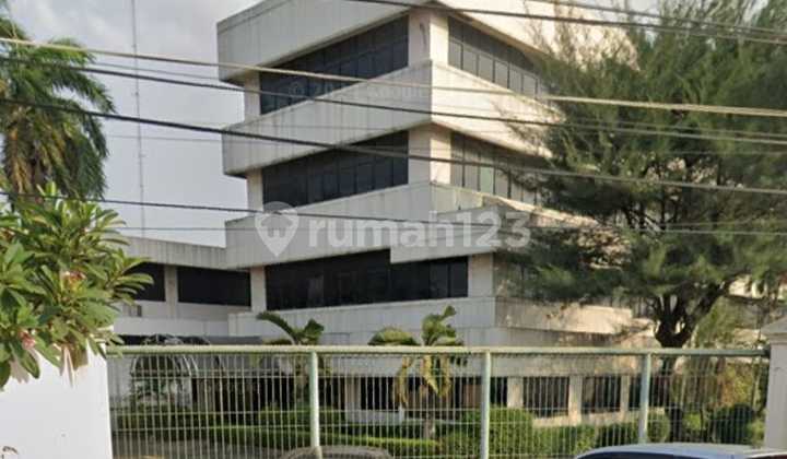 EX pabrik,siap pakai,lokasi strategis,hanya 1 km dari exit toll GUNUNG PUTRI,msk container 40 ft