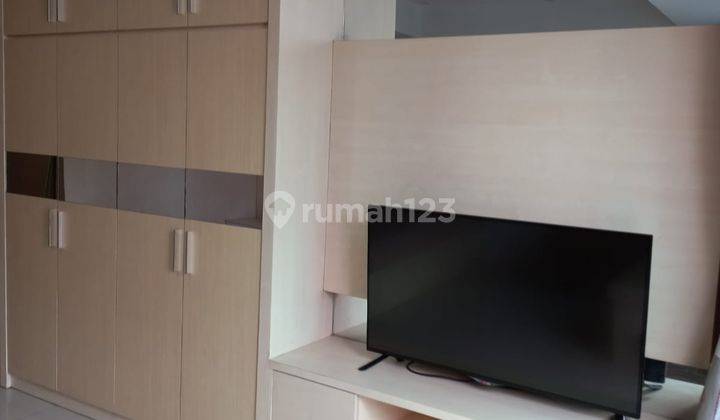 Apartment Springhill Terrace studio, Pademangan, Furnished 2