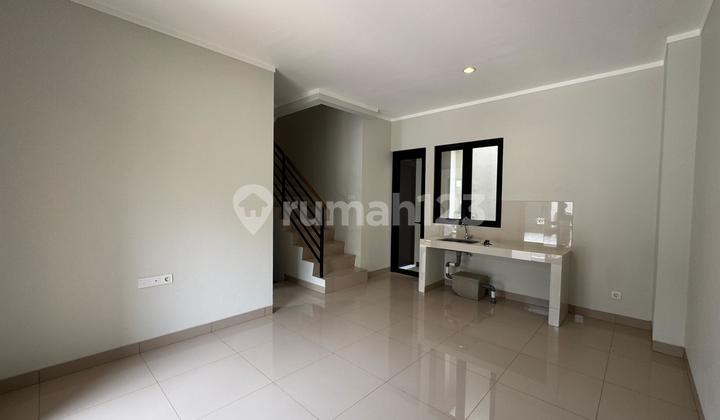 For Rent New House Ready to Occupy in Summarecon Crown Gading Bekasi 2
