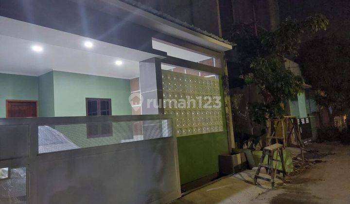 Rumah Baru Siap Huni Termurah di Duta Bumi Harapan Indah Bekasi

 1