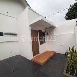 Rumah Minimalis Modern di Permata Hijau Permai Bekasi Utara

 2