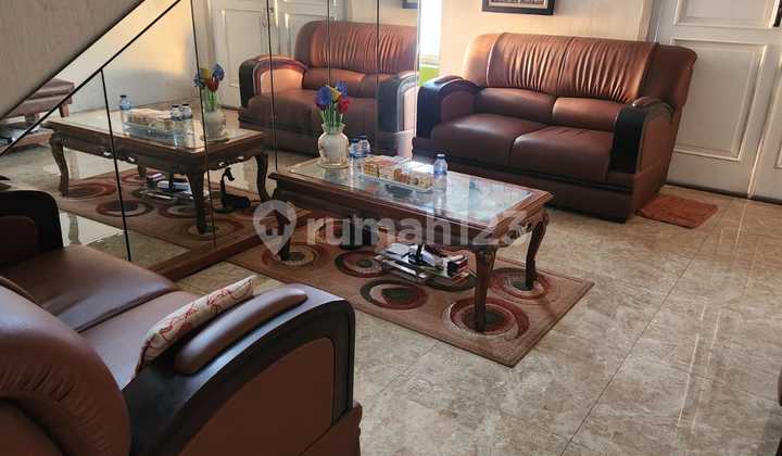 Dijual Rumah 2 Lantai di Palm Summarecon Bekasi 2