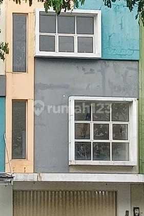 Disewakan Ruko Arana 2,5 Lantai di Harapan Indah Bekasi