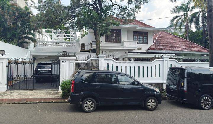 Rumah Bagus Unfurnished SHM di Menteng, Jakarta Pusat 2