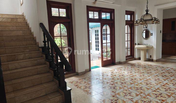 Rumah Bagus Unfurnished SHM di Menteng, Jakarta Pusat 1