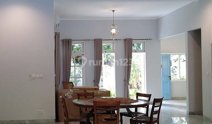 Rumah Bagus Furnished SHM di Menteng, Jakarta Pusat 1