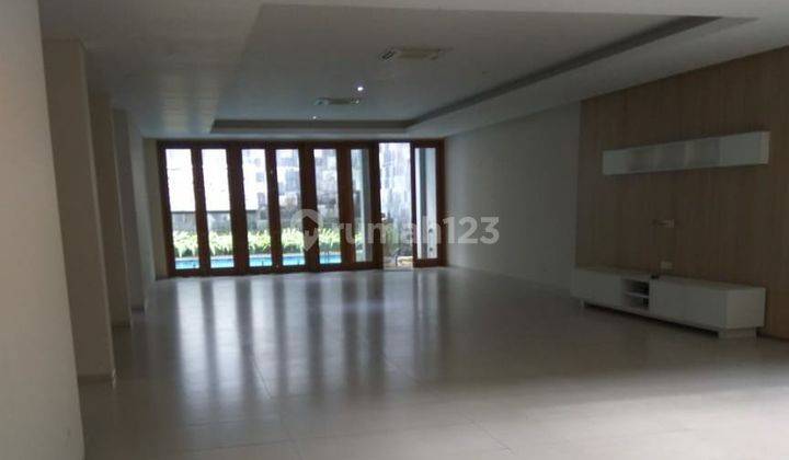 Rumah 2 Lantai Bagus Unfurnished SHM di Menteng, Jakarta Pusat 1