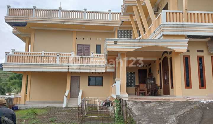 Villa for Sale in Hambalang, Sentul, Bogor Villa for Sale in Hambalang, Sentul, Bogor