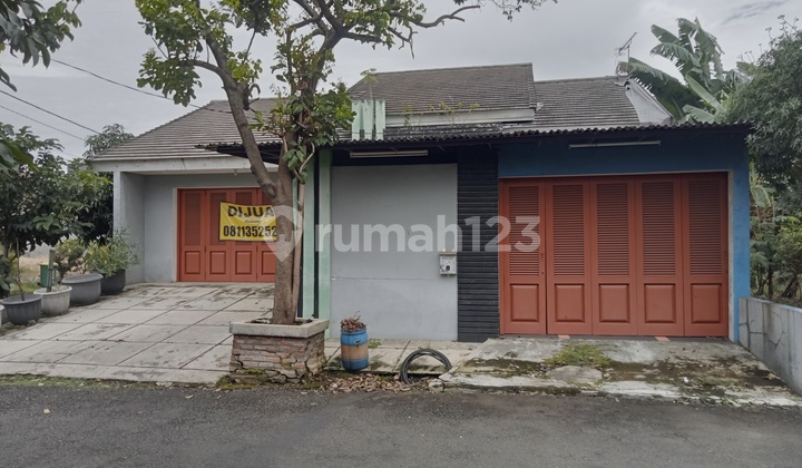 Dijual Rumah Siap Huni Posisi 3 Menit Dari Pintu Tol Sentul City Dijual Rumah Siap Huni Posisi 3 Menit Dari Pintu Tol Sentul City