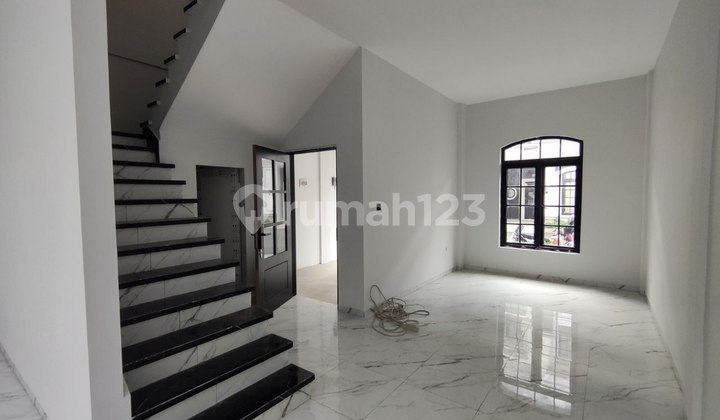 Dijual Rumah Baru Lokasi Strategis The Marriot Bakti Luhur 2