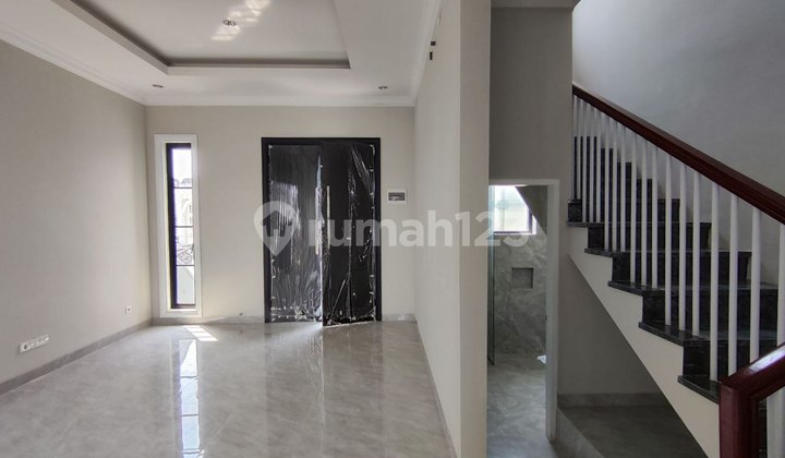 Di Jual Villa Baru Citraland Rochester Park Medan 1