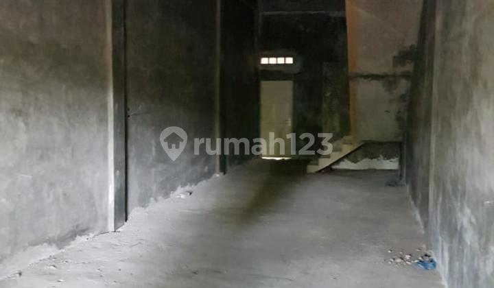 For Sale Cheap 3-Storey Shop House in City Center, Vacant Condition 2