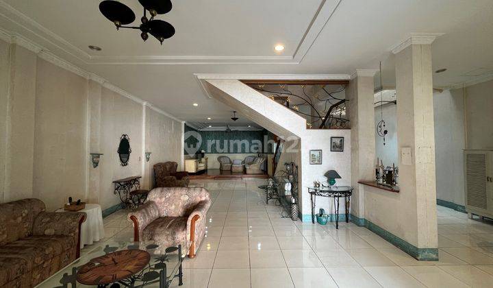 Di Jual Murah Villa Komplek Taman Malibu Indah 1