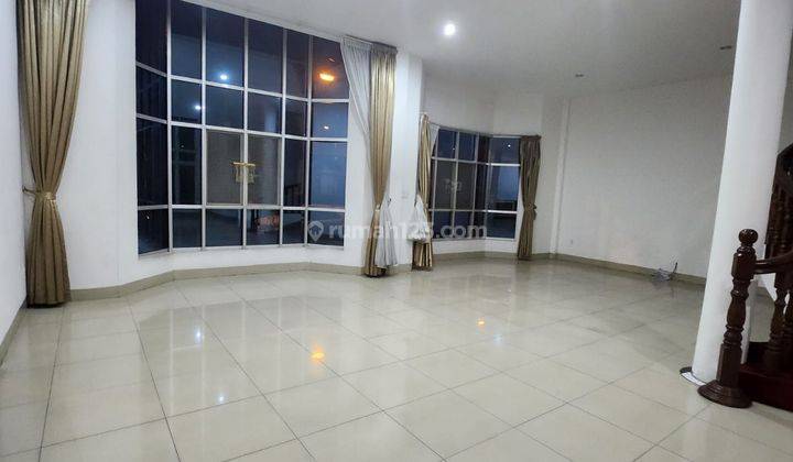 Di Sewakan Murah Vila Malibu Boulevard Siap Huni 1