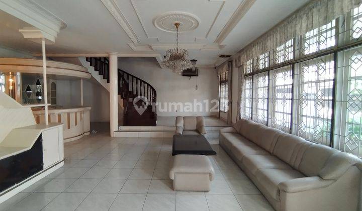 Dijual Villa Murah Mewah Komplek Putri Hijau 1