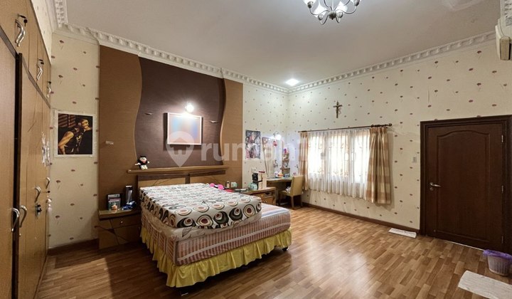 Di Jual Villa Mewah Siap Huni Komplek Grand Polonia 2