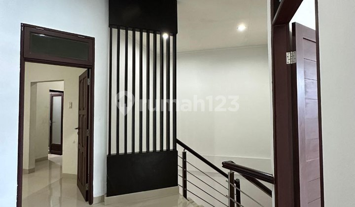 Villa Murah Inti Kota Jalan Nyak Makam - Pattimura 1