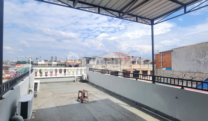 Strategic Cheap Shop House on Hos Cokroaminoto Street - Thamrin Street Medan 2