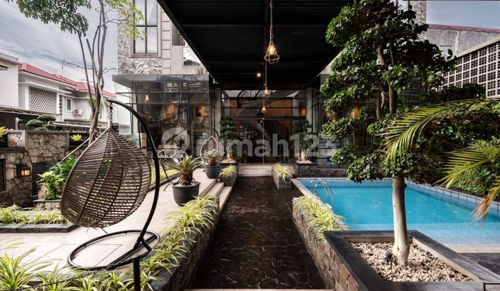 Exclusive Furnished House with Complete Facilities in the Krakatau Area