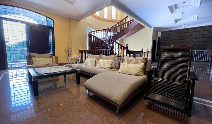 Dijual Villa Mewah Cemara Asri Furnished 1