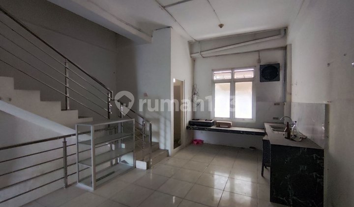 Strategic Business Location Ready-to-Occupy Shop House in Citraland Gama City