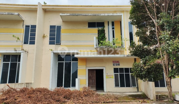 Rumah Kosong Graha Metropolitan Kampung Lalang Medan