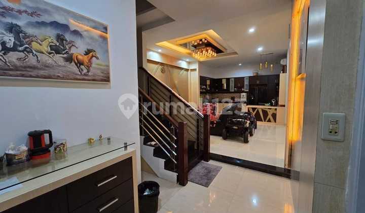Di Jual Villa Mewah Siap Huni di Komplek Mutiara Residence 2