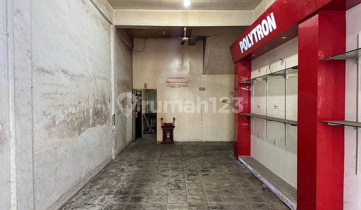 Strategic Shop House Near Mall Suitable for Business Location on Asia Street 2