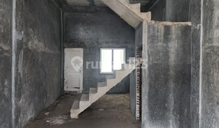 Rumah Kosong Dijual Murah Lokasi Strategis 1