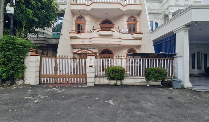 Villa Mewah Taman Polonia 4 - Juanda Medan Villa Mewah Taman Polonia 4 - Juanda Medan