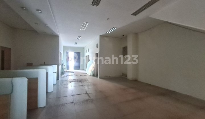 Rented Spacious Shophouse in Centrium Complex on Jl. Bridjend Ktamso