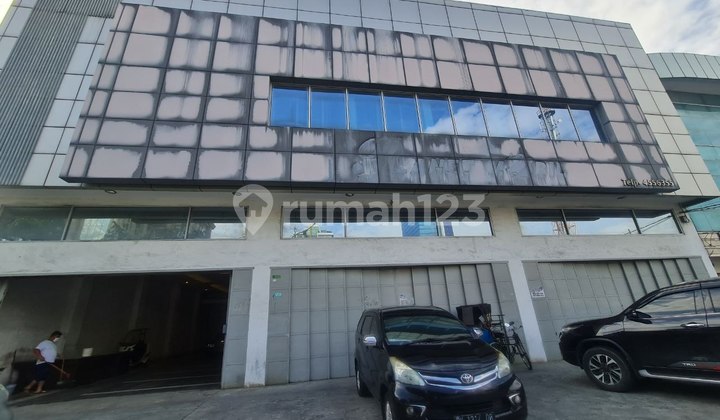 Rented Spacious Shophouse in Centrium Complex on Jl. Bridjend Ktamso
