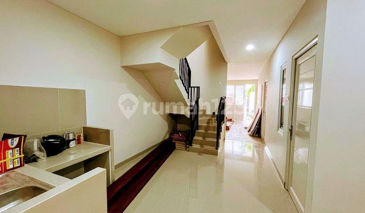 Rumah Cantik Tomang Raya Baru 2