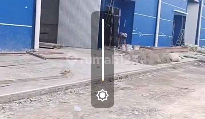 Competitive Price, New Warehouse in a Highly Strategic Location at Pasar Kemis Tangerang. Contact Ingche 08777102xxxx