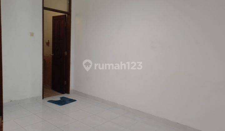 Rumah Asri Disewakan 1 Lantai Depan Mall Galaxy  6